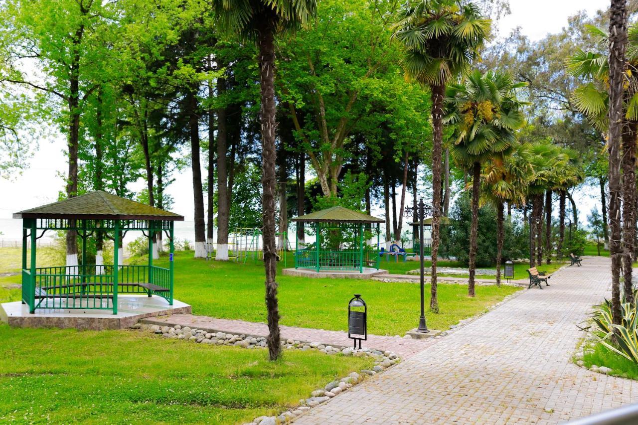 Апартаменты Гостевой Дом Агудзера Nizhniy Gul'ripsh Exterior foto