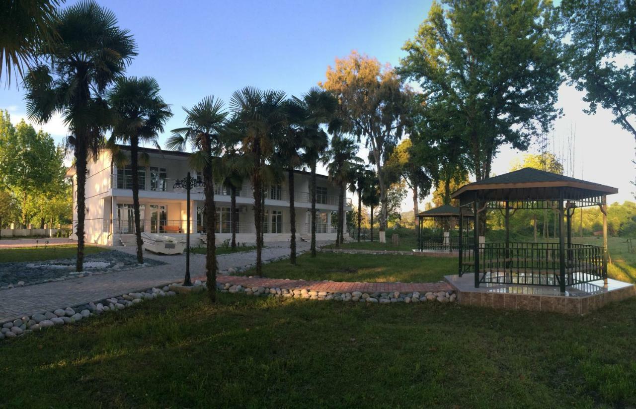 Апартаменты Гостевой Дом Агудзера Nizhniy Gul'ripsh Exterior foto